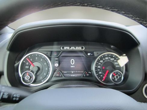 Used 2025 RAM 1500 Big Horn AWD/4WD image 13