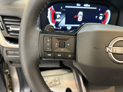 Certified 2025 Nissan Rogue SL w/ SL Premium Package AWD/4WD image 21