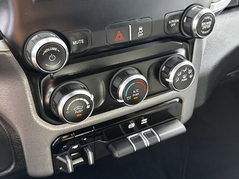 Used 2024 RAM 2500 Big Horn image 20