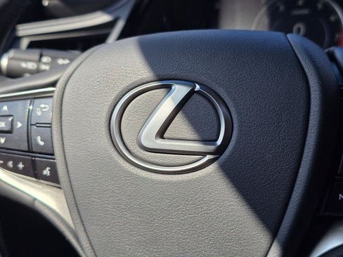 Used 2025 Lexus ES 350 w/ Accessory Package (Z1) FWD image 30