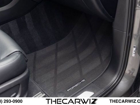Used 2023 Porsche Cayenne Turbo AWD/4WD image 85