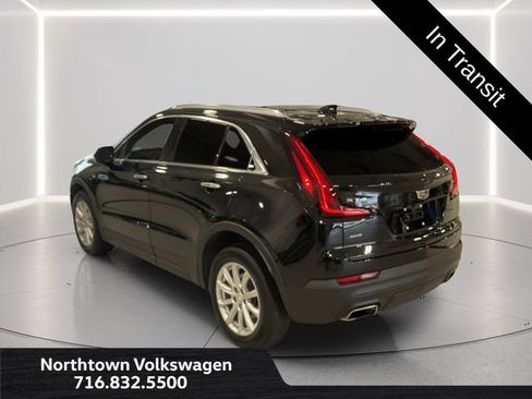 Used 2023 Cadillac XT4 Luxury w/ Cold Weather Package AWD/4WD image 3
