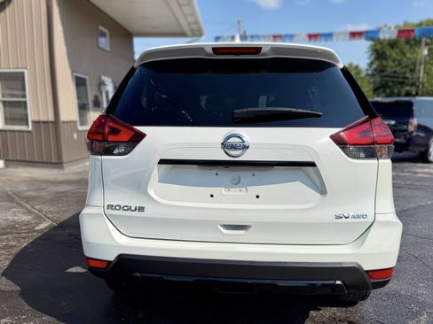 Used 2017 Nissan Rogue SV AWD/4WD image 7