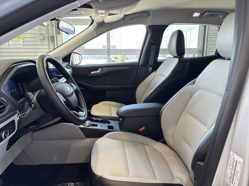 New 2026 Ford Escape SE image 21