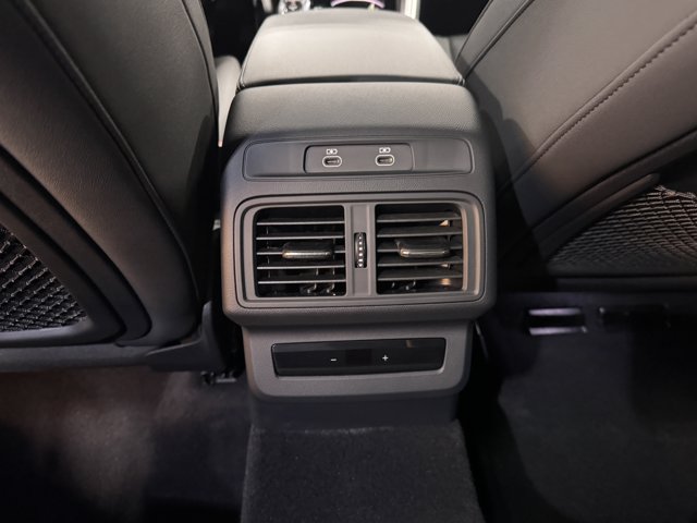 Used 2025 Audi Q5 Premium w/ Convenience Package AWD/4WD image 18