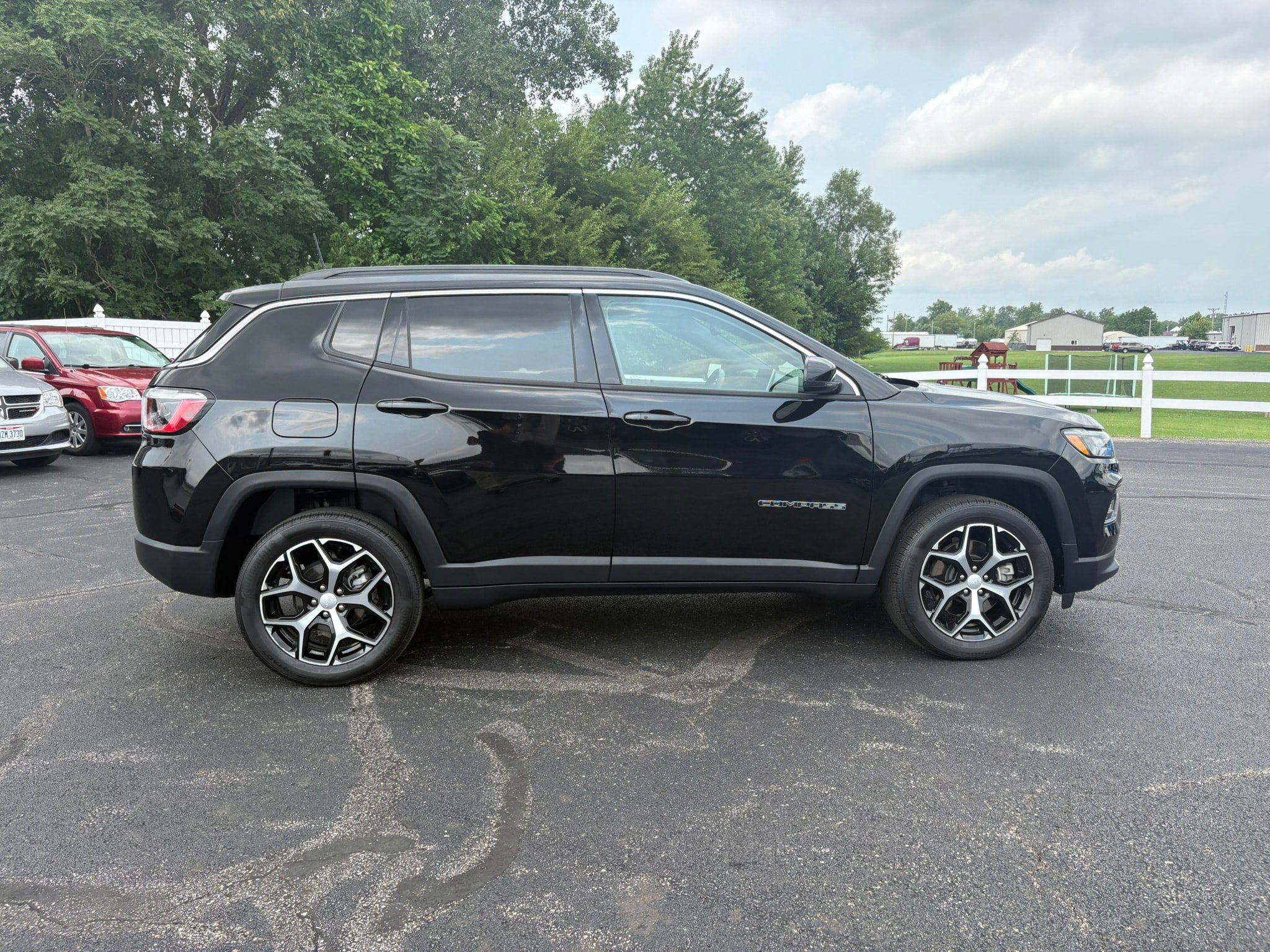 Used 2024 Jeep Compass Limited AWD/4WD image 14