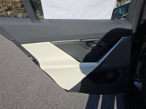 New 2026 BMW 530i xDrive w/ M Sport Package AWD/4WD image 14