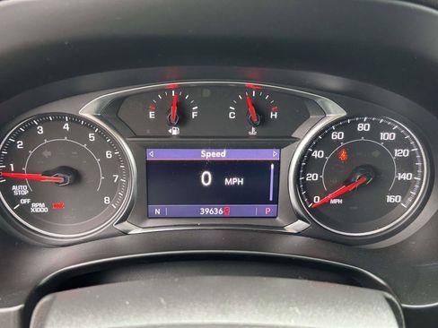 Used 2023 GMC Terrain SLT image 22