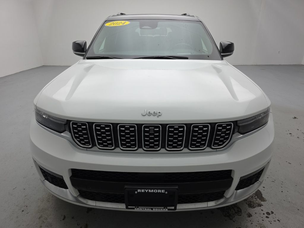 Used 2024 Jeep Grand Cherokee L Summit AWD/4WD image 5