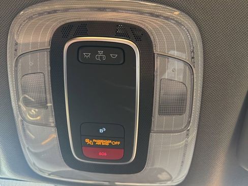 Used 2023 Hyundai Elantra SEL image 21