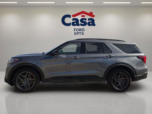 Used 2025 Ford Explorer ST-Line w/ ST-Line Street Pack image 5