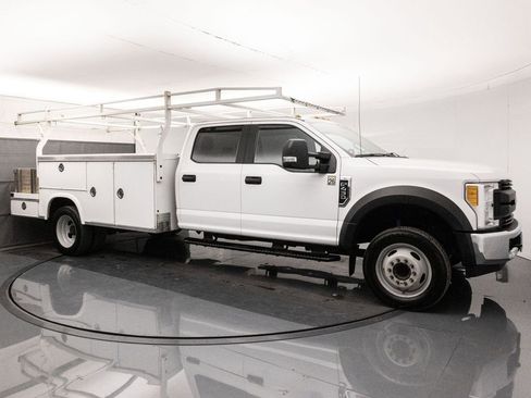 Used 2019 Ford F450 XL w/ Power Equipment Group image 4