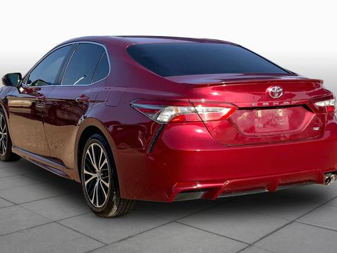 Used 2018 Toyota Camry SE w/ Moonroof Package FWD image 12