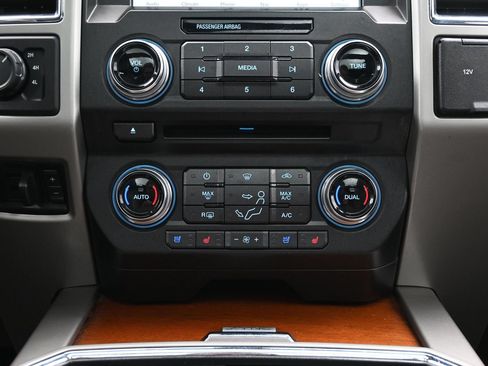 Used 2017 Ford F350 King Ranch w/ King Ranch Ultimate Package AWD/4WD image 39