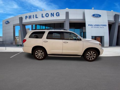 Used 2016 Toyota Sequoia Limited w/ Safety & Convenience Package AWD/4WD image 7