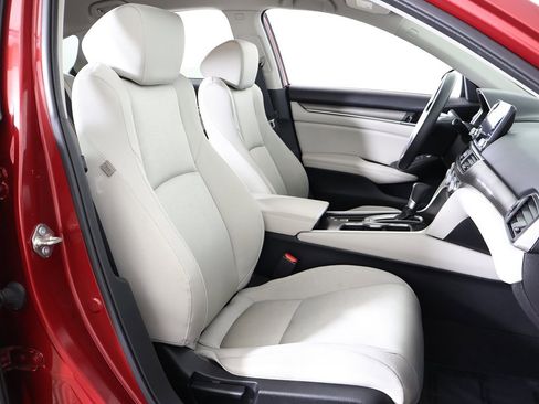 Used 2018 Honda Accord LX image 26