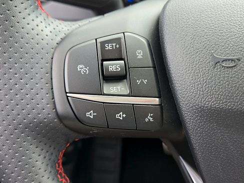 Used 2024 Ford Escape ST-Line w/ Tech Pack #1 AWD/4WD image 13