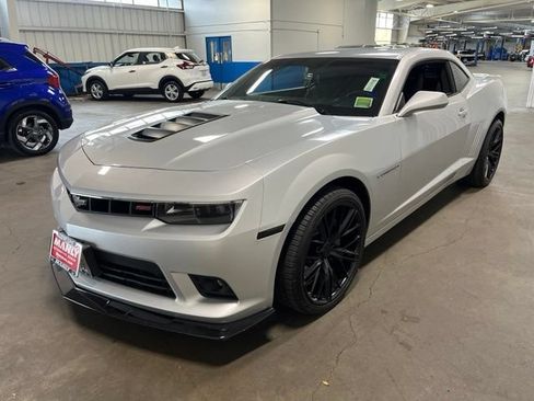 Used 2015 Chevrolet Camaro SS w/ RS Package RWD image 7