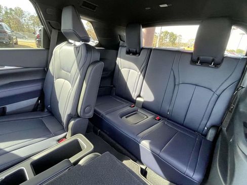 New 2026 INFINITI QX60 Sport image 11