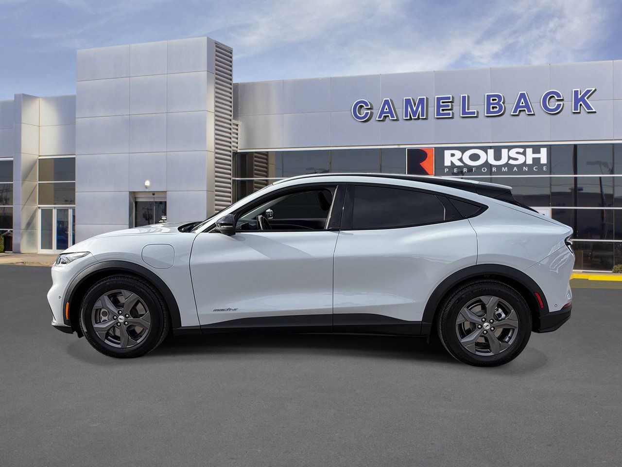 Used 2023 Ford Mustang Mach-E Select RWD image 3