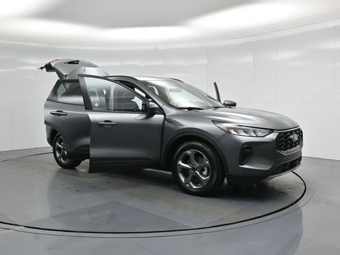 Used 2025 Ford Escape ST-Line image 30