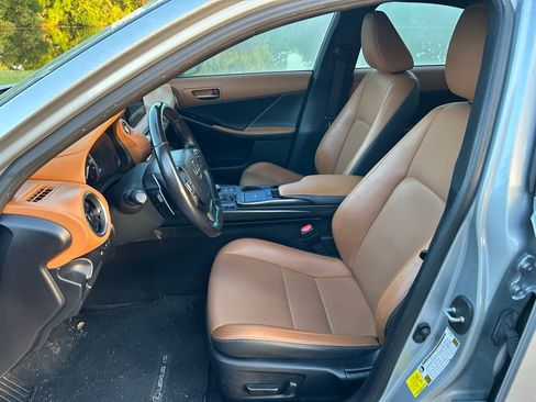 Used 2021 Lexus IS 300 w/ Accessory Package image 14