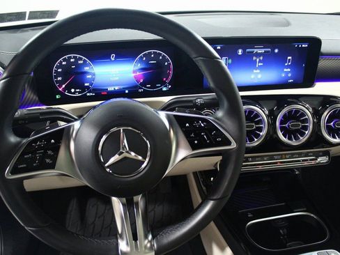 Certified 2025 Mercedes-Benz CLA 250 4MATIC image 6