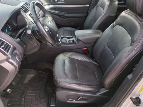 Used 2018 Ford Explorer Sport w/ Equipment Group 401A AWD/4WD image 16