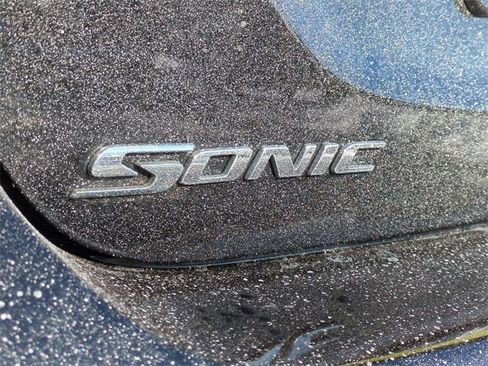 Certified 2019 Chevrolet Sonic LT w/ Convenience Package image 30