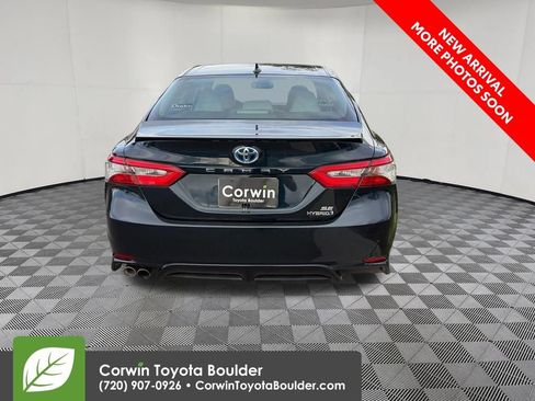 Used 2018 Toyota Camry SE w/ Audio Package FWD image 6