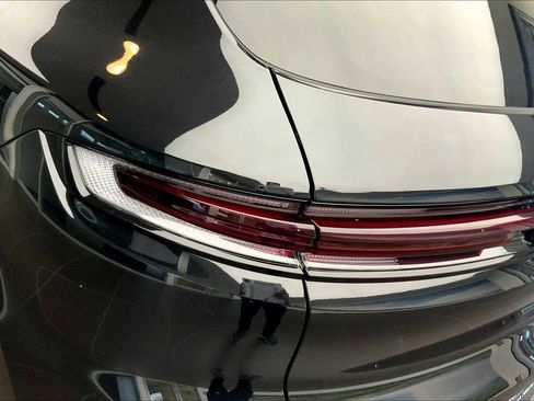 Used 2024 Porsche Cayenne image 78