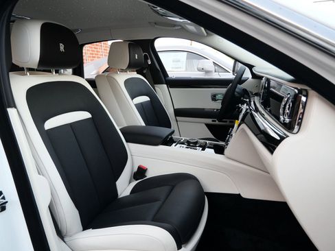 Certified 2024 Rolls-Royce Ghost image 29