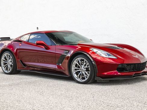 Used 2016 Chevrolet Corvette Z06 w/ 3LZ Preferred Equipment Group RWD image 4