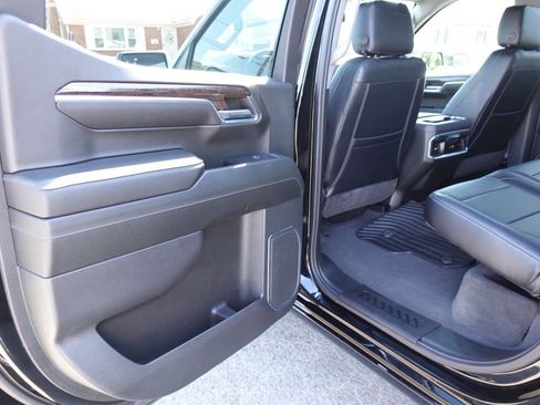 Used 2024 GMC Sierra 1500 Elevation image 17