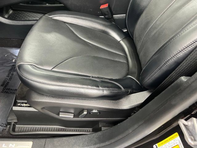 Certified 2022 Lincoln Nautilus Reserve AWD/4WD image 14