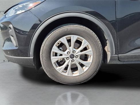Used 2023 Ford Escape Active w/ Cold Weather Package FWD image 21