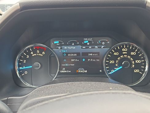 Used 2018 Ford F150 Lariat w/ Equipment Group 502A Luxury AWD/4WD image 10