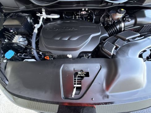 Used 2026 Honda Odyssey Elite image 18