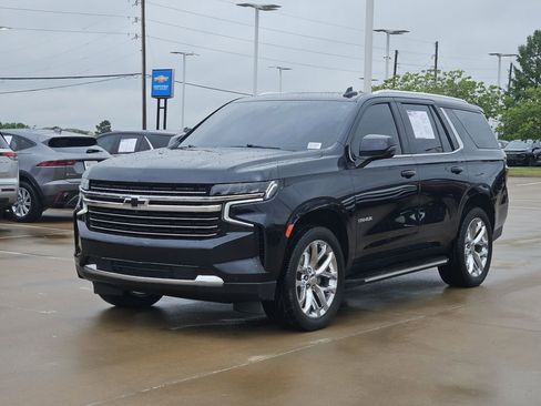 Used 2021 Chevrolet Tahoe LT w/ LT Signature Package AWD/4WD image 4