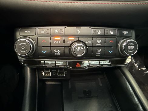 Used 2023 Dodge Durango R/T AWD/4WD image 19