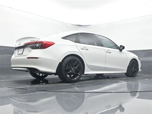 Used 2023 Honda Civic Sport image 11