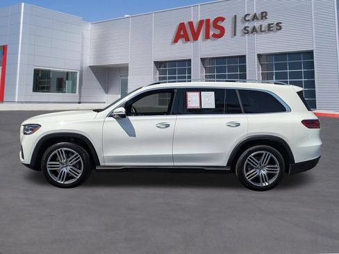 Used 2025 Mercedes-Benz GLS 450 4MATIC image 10