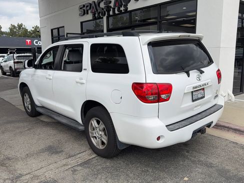 Used 2014 Toyota Sequoia SR5 image 4
