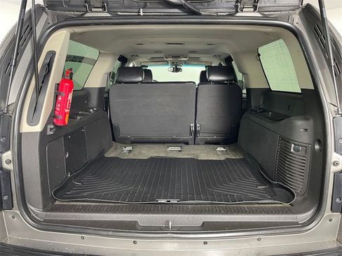 Used 2007 Chevrolet Suburban LT w/ LT Preferred Equipment Group image 17