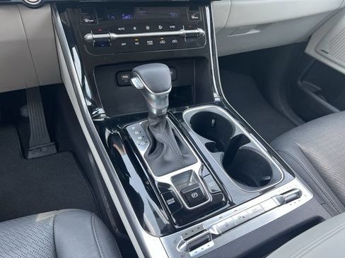 Used 2024 Kia Carnival SX Prestige FWD image 27