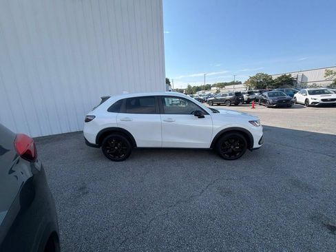 Used 2024 Honda HR-V Sport image 2