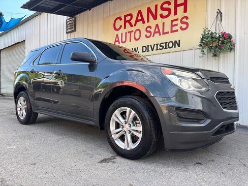 Used 2017 Chevrolet Equinox LS FWD image 1