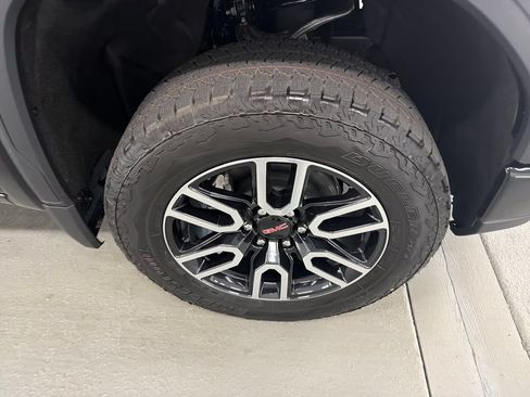 New 2026 GMC Sierra 1500 AT4 w/ Technology Package AWD/4WD image 4