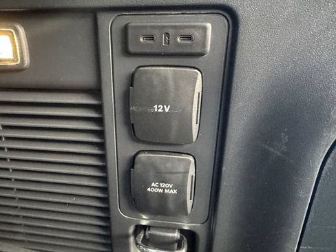 Used 2025 Ford Expedition Platinum AWD/4WD image 22