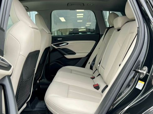 Used 2025 Audi Q6 e-tron Premium Plus w/ Premium Plus image 20